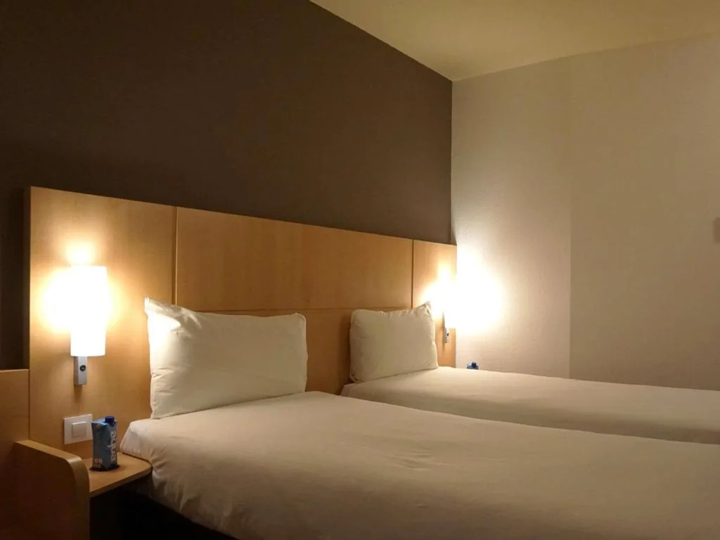 标准双床间 — Ibis Girona
