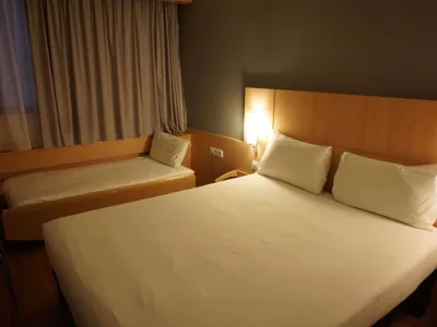 Ibis Girona — 照片 12