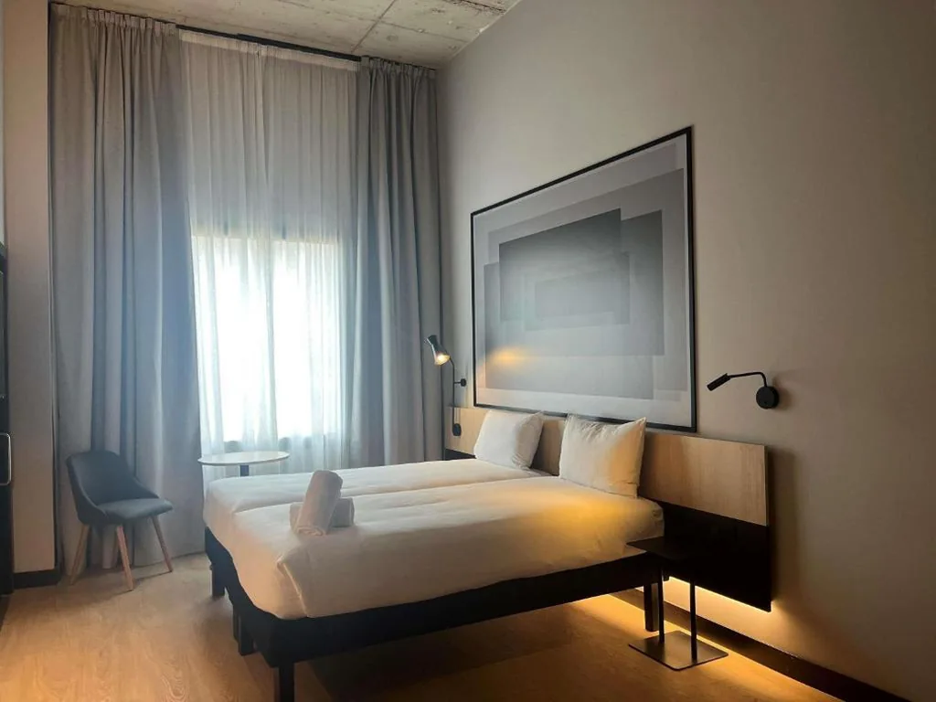 Standard-Zweibettzimmer, barrierefrei für Personen mit eingeschränkter Mobilität — ibis Madrid Norte Las Tablas