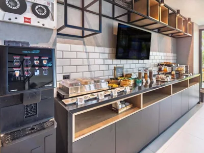 Ibis Murcia — Foto 3