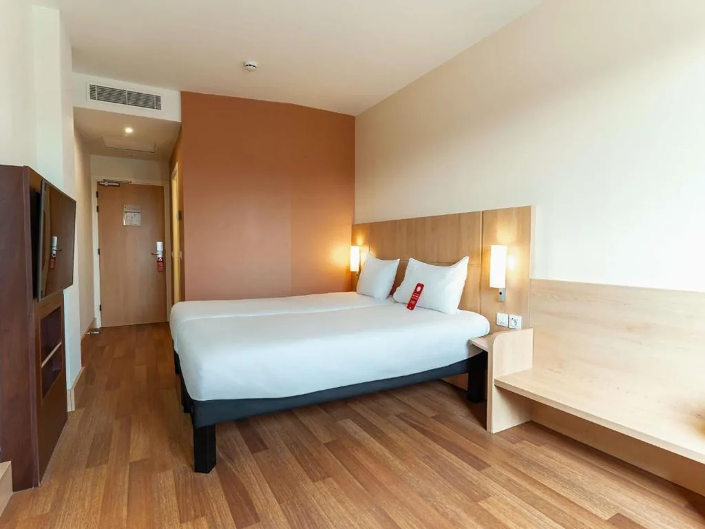 Habitación Doble - 2 camas — Ibis Ripollet