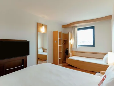 Ibis Ripollet — foto 12