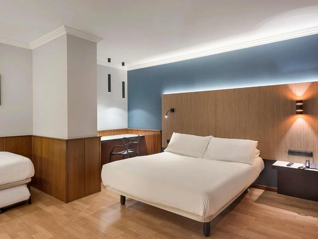 Standard-Dreibettzimmer mit Parkplatz — Ibis Styles Figueres Ronda