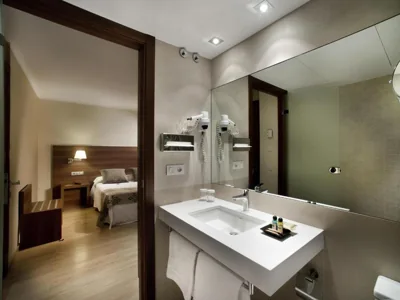Ibis Styles Figueres Ronda — Foto 12