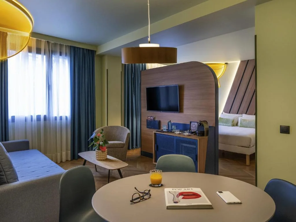 Camera matrimoniale con soggiorno — Ibis Styles Madrid City Las Ventas