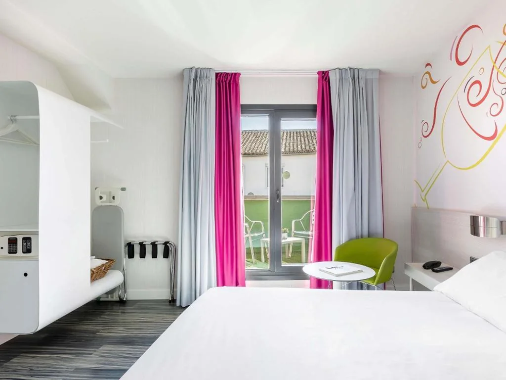 Habitación Doble Superior — Ibis Styles Madrid Prado