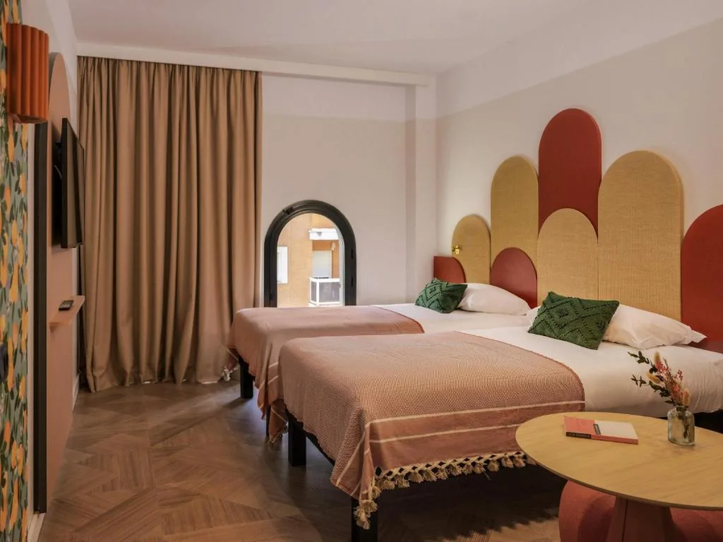 Standard Twin Room — Ibis Styles Sevilla City Santa Justa