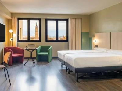 Ibis Styles Zaragoza Centro — foto 9