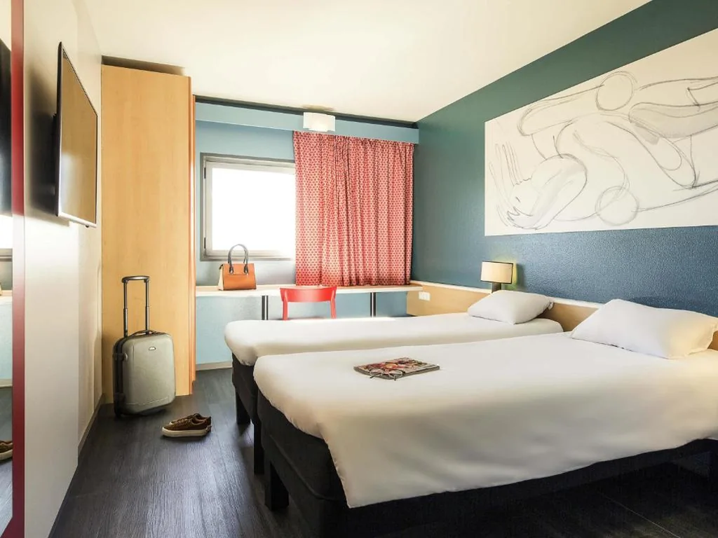 Tweepersoonskamer met 2 bedden — Ibis Valencia Bonaire Aeropuerto