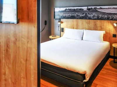 Ibis Valladolid — Foto 7