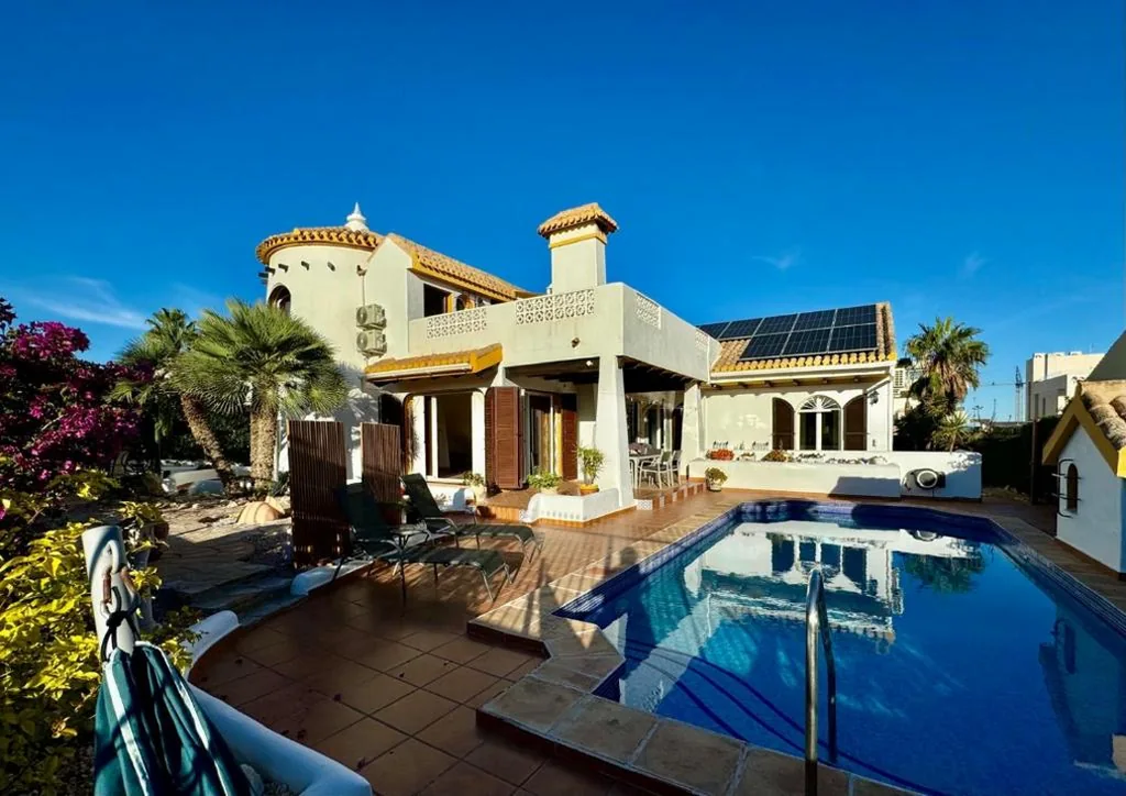 Villa — Ibiza style villa first line to golf!