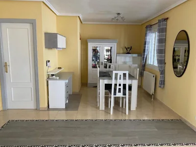 Ideal Location 3 Bed 3 Bath Villa With Pool On Camposol Sect B Close To Amenities — Foto 3