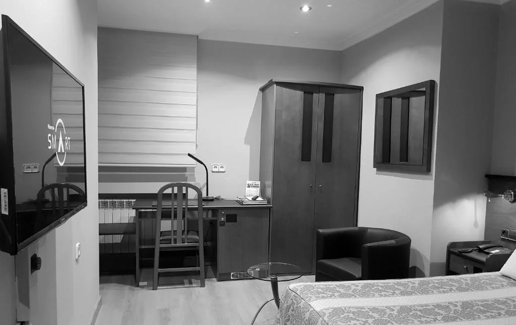 Habitación Estándar - 1 cama grande — Idh Angel