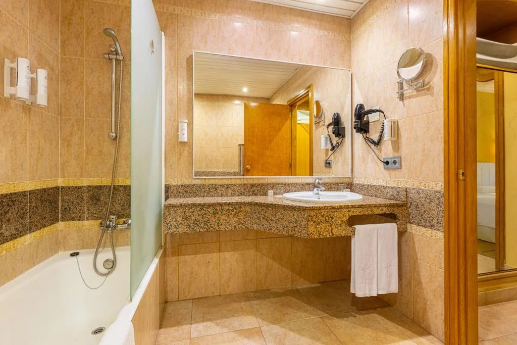 Habitación Familiar con vistas — IFA Altamarena by Lopesan Hotels