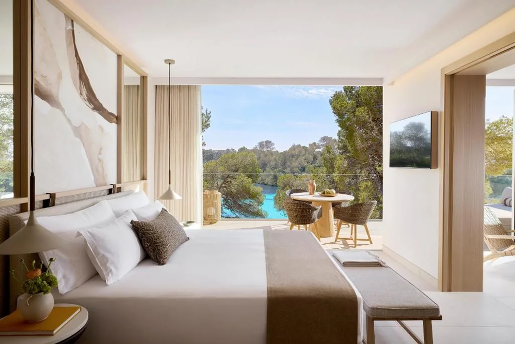 Deluxe One Bedroom Suite Partial Sea View — Ikos Porto Petro