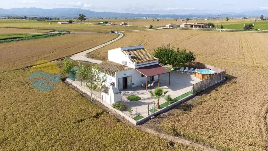 Casa — Illa - Casa rural aislada con piscina y cerca playa de la Marquesa -Deltavacaciones