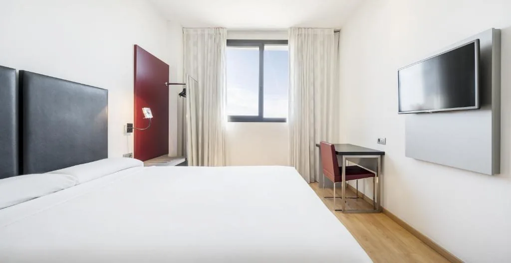Double Room - 1 or 2 Beds — Ilunion Aqua 3