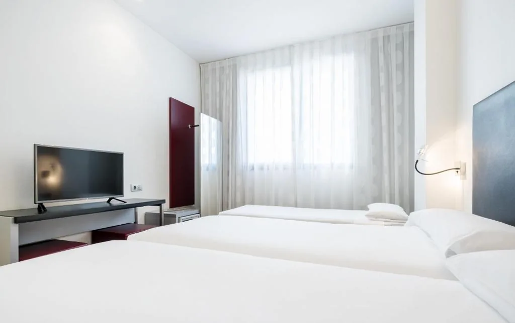 Triple Room — Ilunion Aqua 3