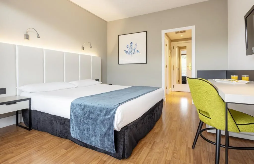 Junior Suite — Ilunion Caleta Park