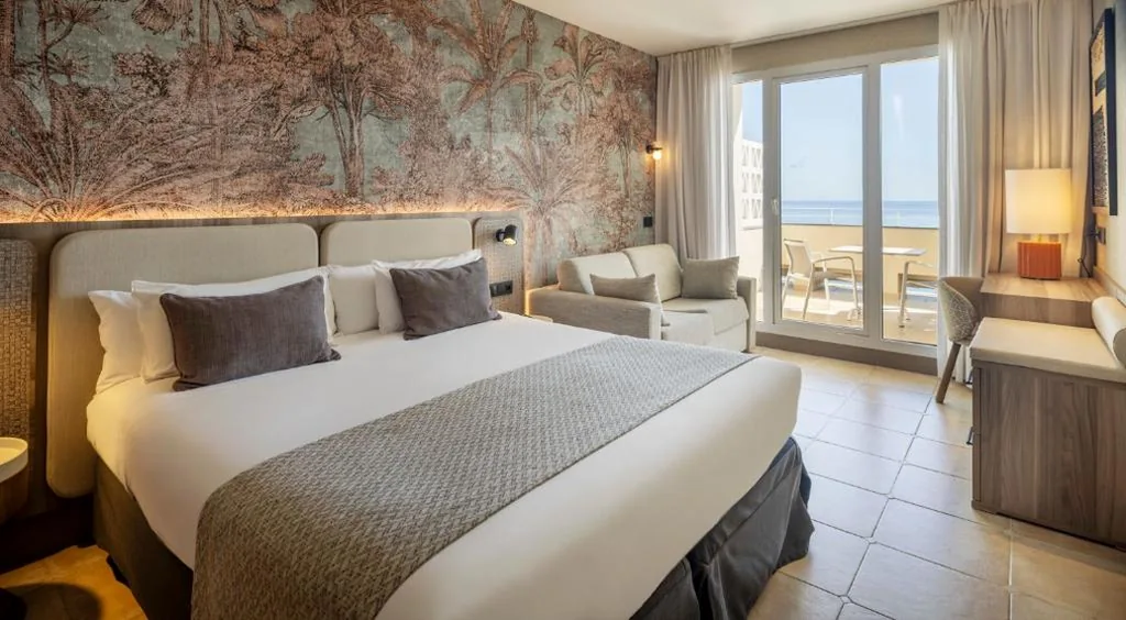 Quarto Duplo Superior - 1 ou 2 camas — Ilunion Fuengirola