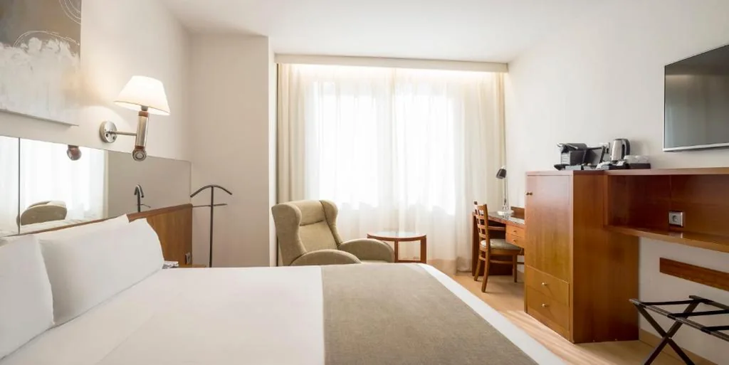Habitación Doble Executive — Ilunion Les Corts Spa