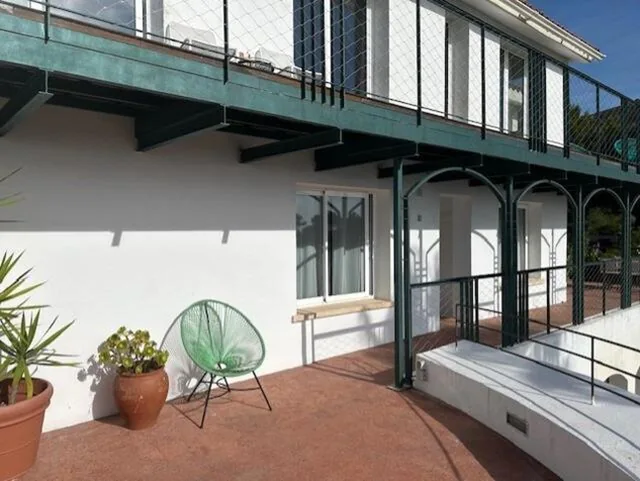 Appartamento con 1 camera da letto — Independ room in villa with views 2