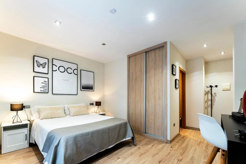 Camera Deluxe — Infinium Zamora Suites con parking