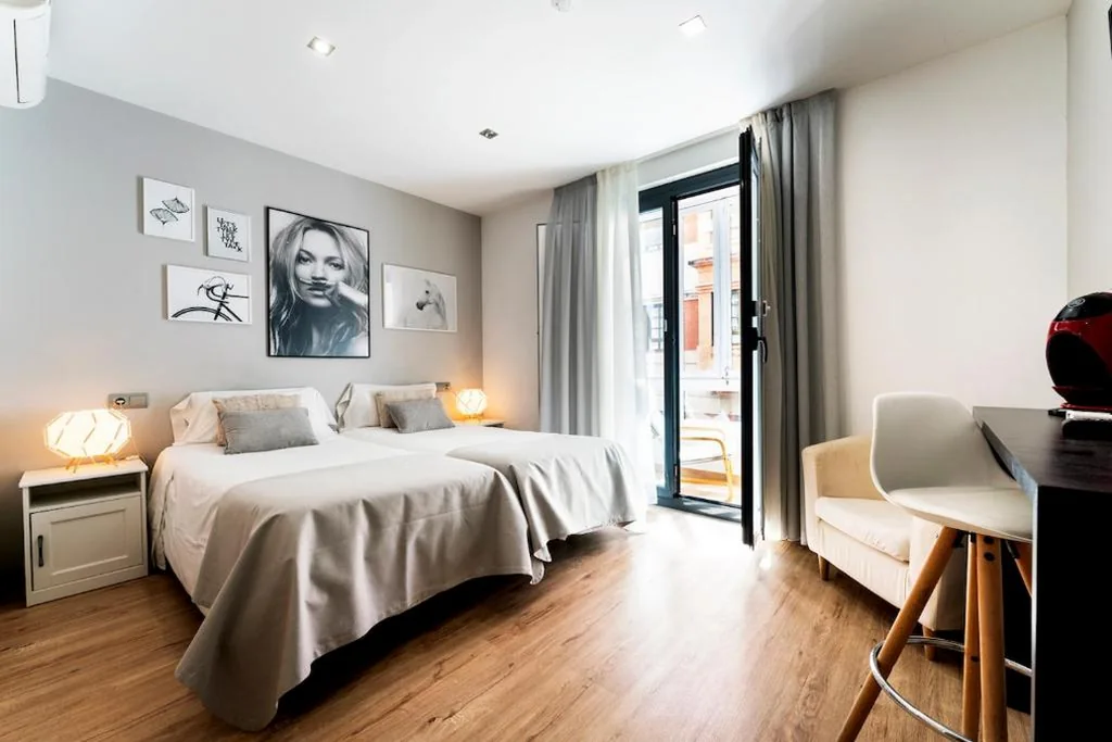 Camera doppia Superior con 2 letti e vista sulla città — Infinium Zamora Suites con parking