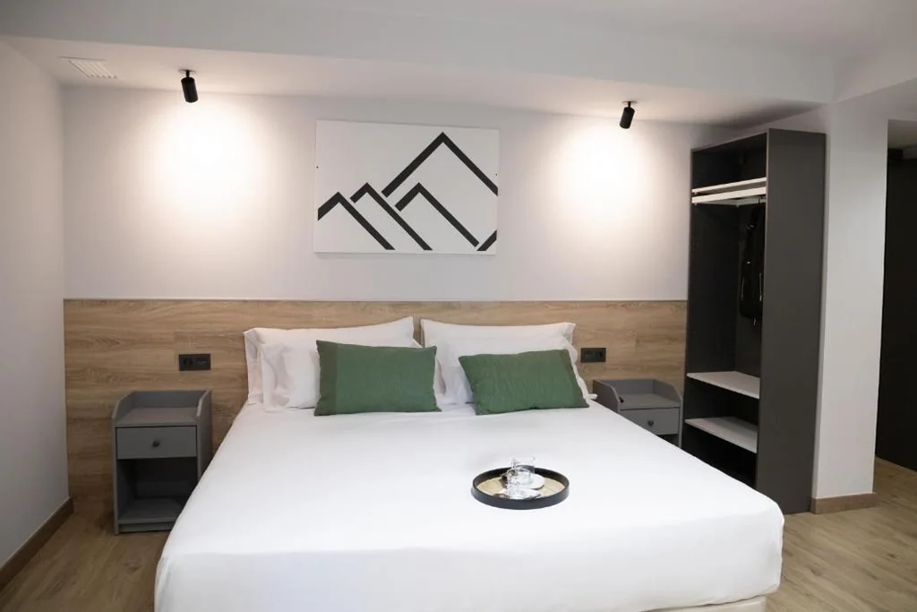 Standard-Dreibettzimmer — Inkigo Rooms