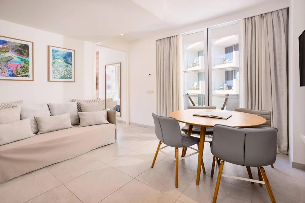 The Beach House — INNSiDE by Meliá Calviá Beach