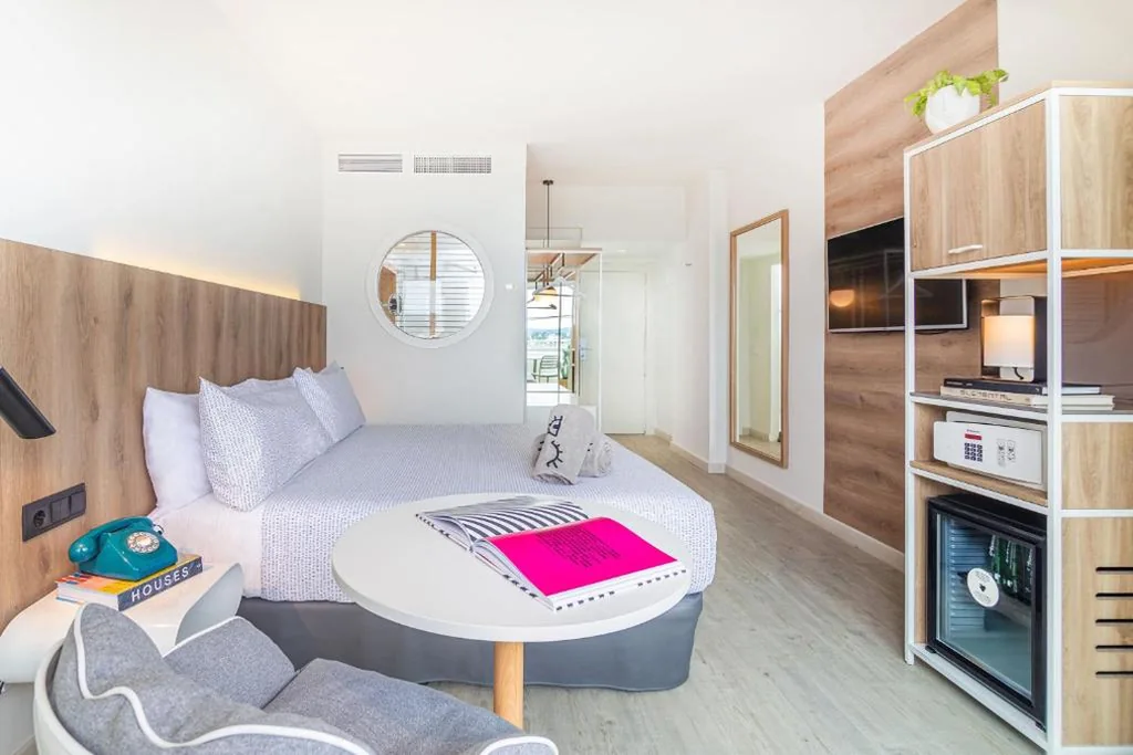 2 Quartos Innside comunicantes — INNSiDE by Meliá Ibiza Beach