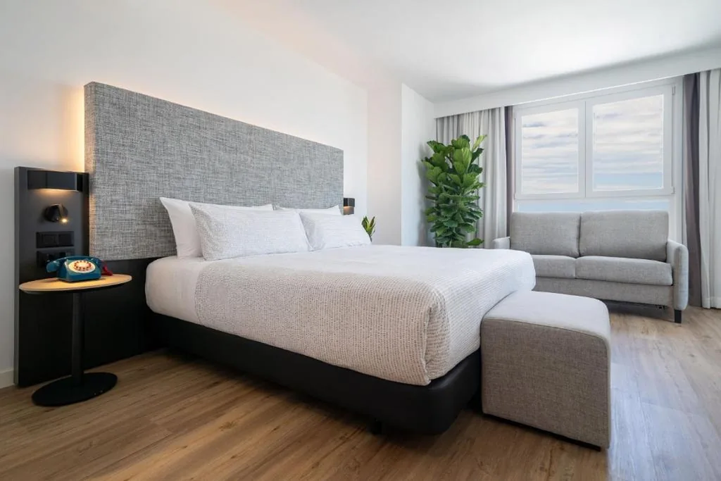 Las Habitaciones Loft con terraza comunicadas (2 adultos + 4 niños) — INNSiDE by Meliá Madrid Valdebebas