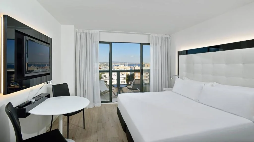 The Innside Premium Room - Cathedral and Bay View — INNSiDE by Meliá Palma Bosque