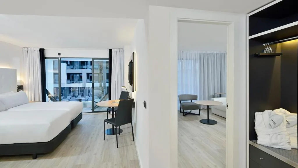 The Townhouse - Pool View — INNSiDE by Meliá Palma Bosque