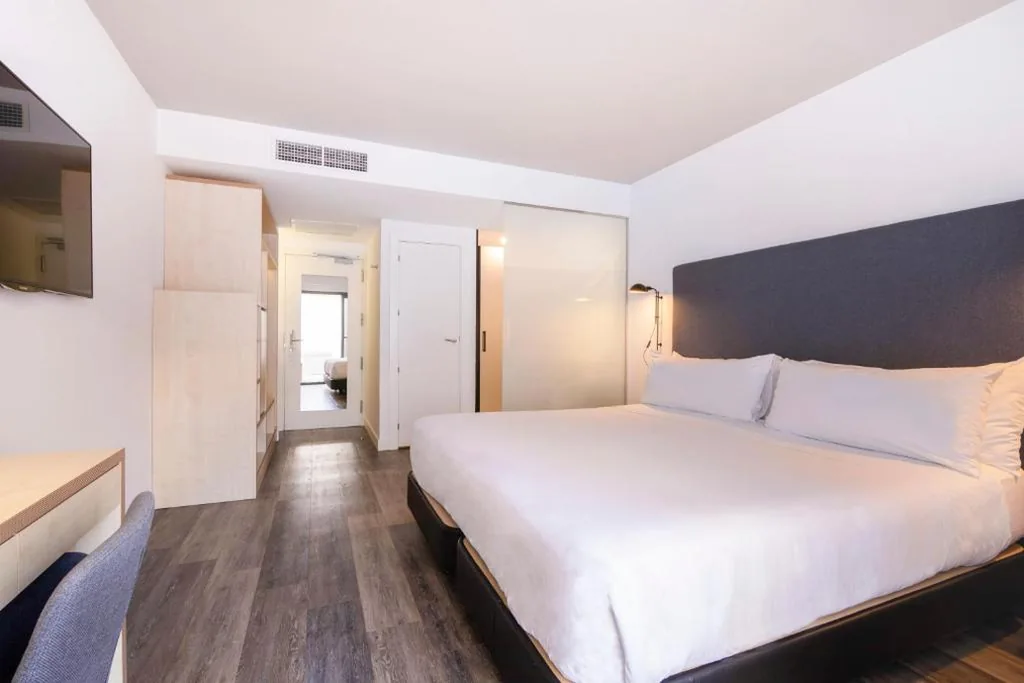 Habitación Doble Premium — INNSiDE by Meliá Palma Center