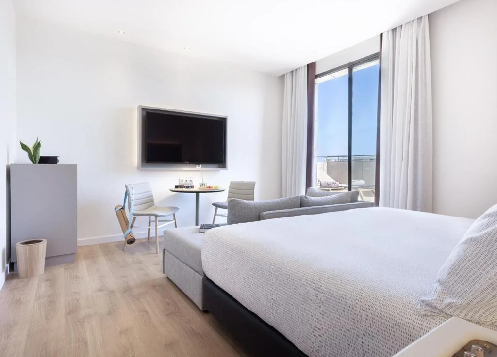 Monolocale comunicante con terrazza — INNSiDE by Meliá Valencia Oceanic