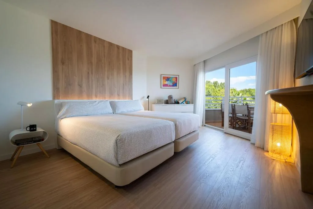 Suite The Beach House — INNSiDE by Meliá Wave Calviá