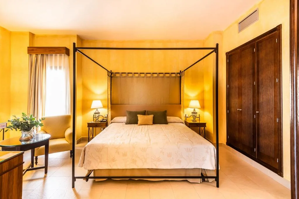 Junior Suite — Intelier Airén