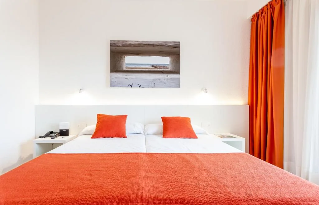 Habitación Doble - 1 o 2 camas — Intelier Orange