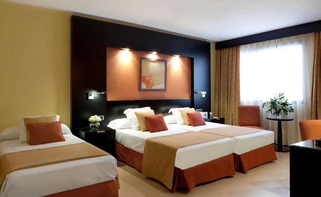 Habitación Familiar (2 adultos + 1 niño) — Intelier Rosa
