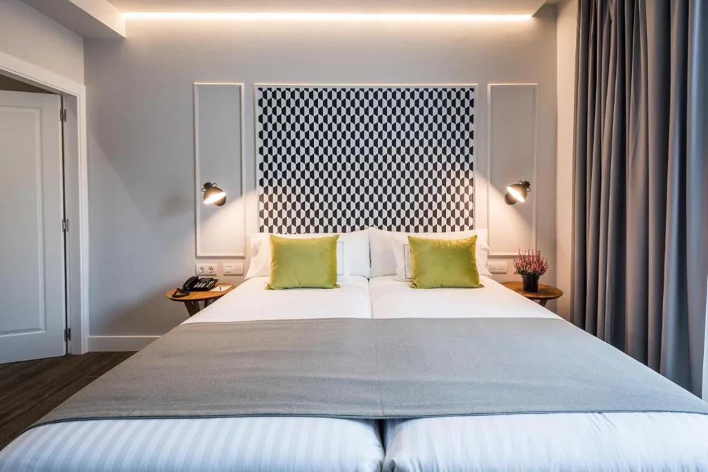 Twin Double Room — Intelier Victoria