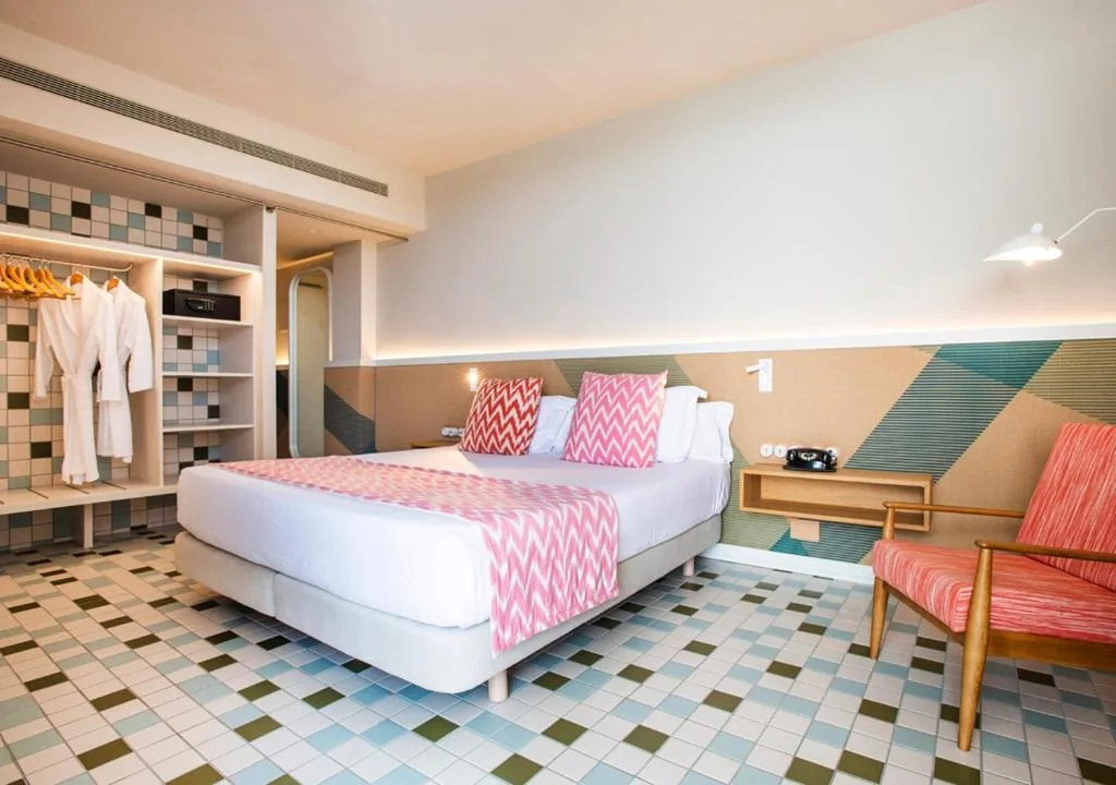 Habitación Doble Económica — Inturotel Cala Esmeralda Beach Hotel & Spa - Adults Only