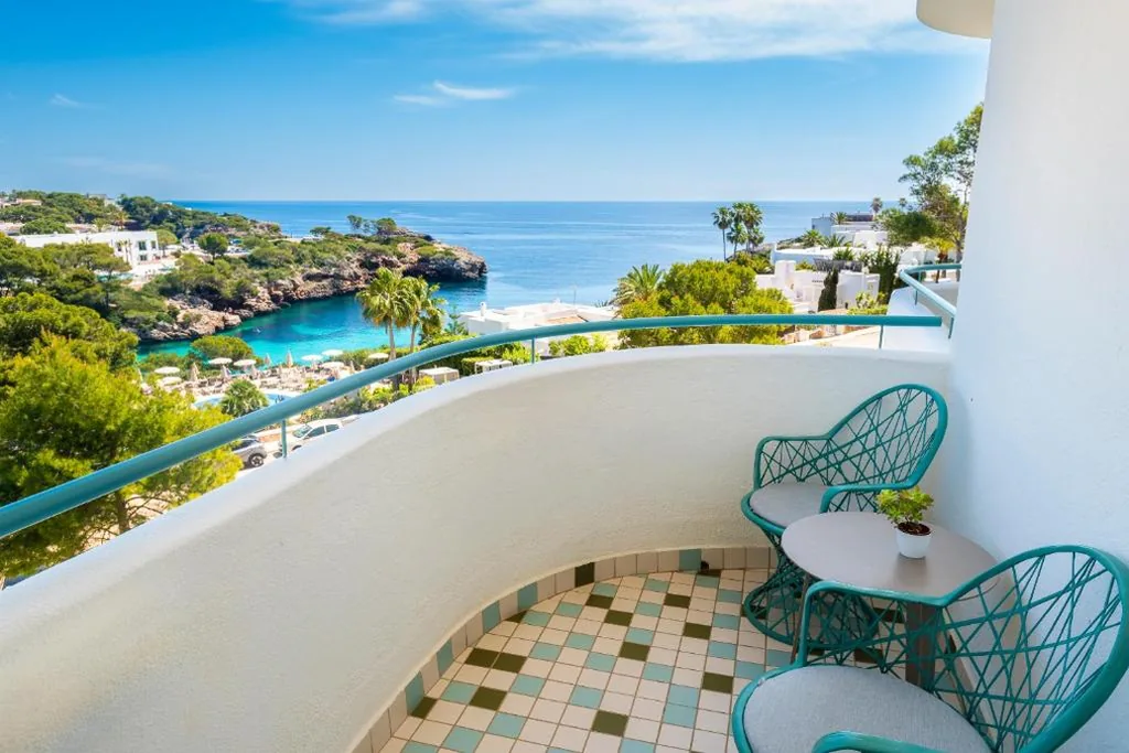Habitación Doble Select con vistas al mar — Inturotel Cala Esmeralda Beach Hotel & Spa - Adults Only