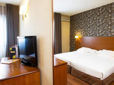 Ipanema Hotel by gaiarooms — 写真 4