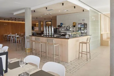 Iraipe Logroño Hotel — photo 3