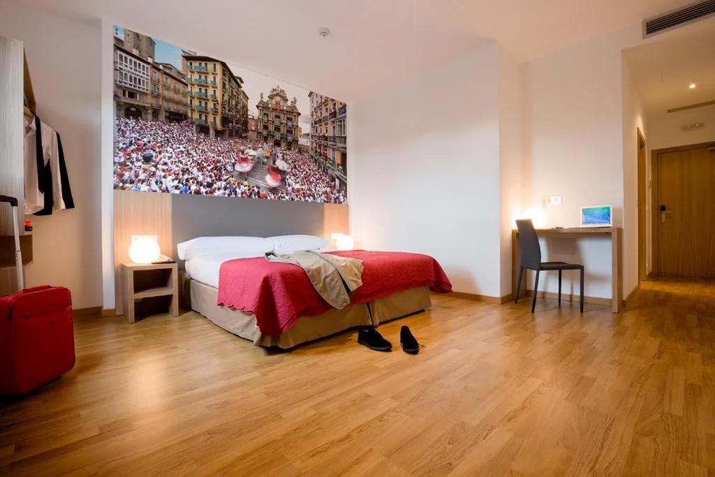 Camera doppia - 1 o 2 letti — IRAIPE Pamplona Hostal Auto Check-in