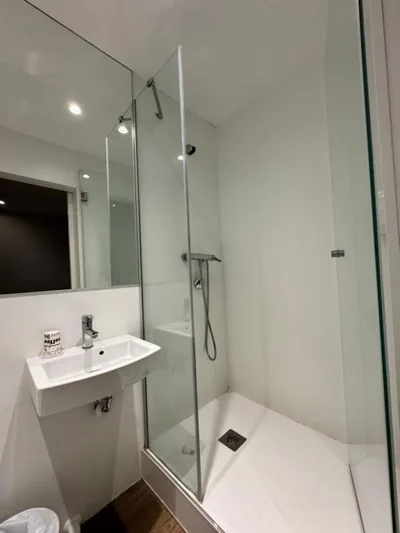 IRUÑA ROOMs — Foto 12
