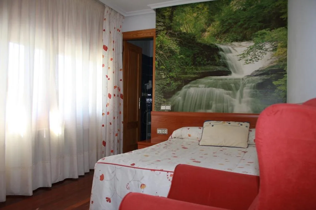 单人间 — Isis de Cuenca Alojamiento Superior especial para Moteros con Piscina