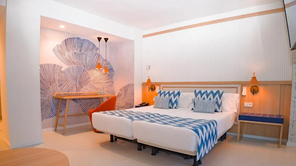Junior Suite mit Whirlpool-Badewanne — Isla Mallorca & Spa