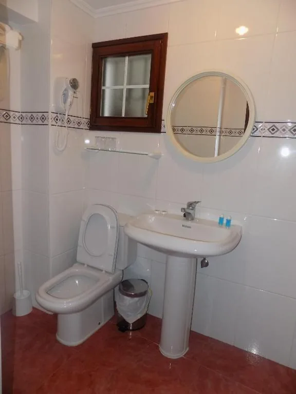 Quarto Quádruplo com Casa de Banho Privativa — Itsasmin Ostatua